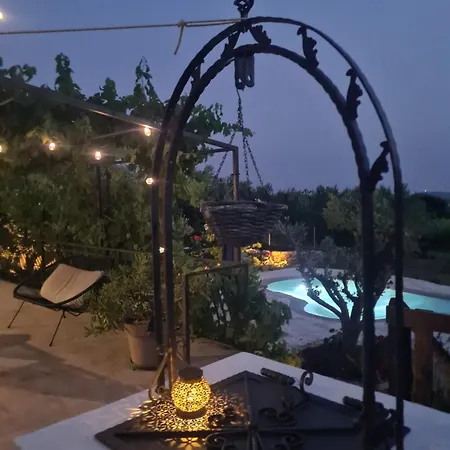 Lastavica House With Heated Pool Casa vacanze Zarovic
