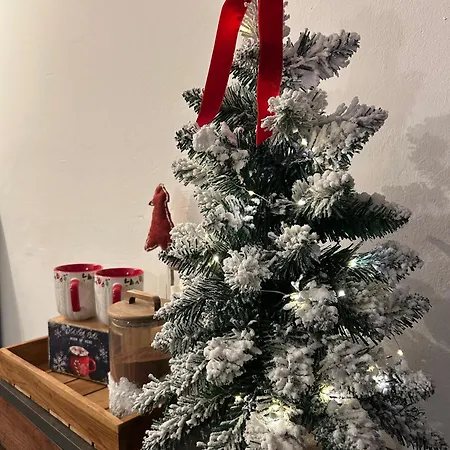 Lastavica House With Heated Pool בית נופש Zarovic