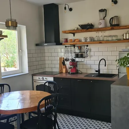 Lastavica House With Heated Pool Holiday home Zarovic