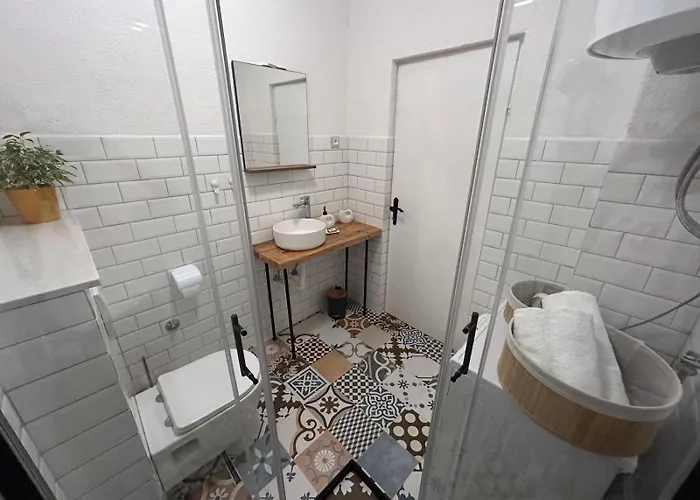 Lastavica House With Heated Pool Zarovic